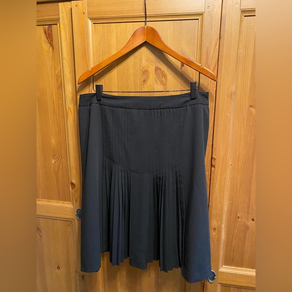 Nygard Collection black pleated skirt - Picture 2 of 5